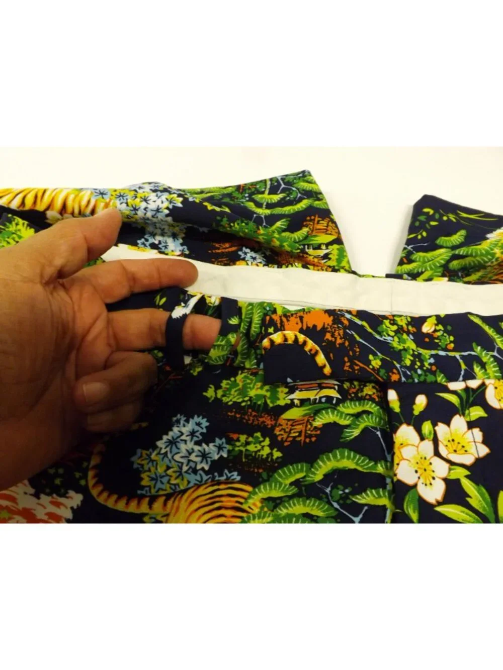 Ralph Lauren RLX Mens Tiger Floral Polo Golf Shorts Size 40 Polyester Multicolor